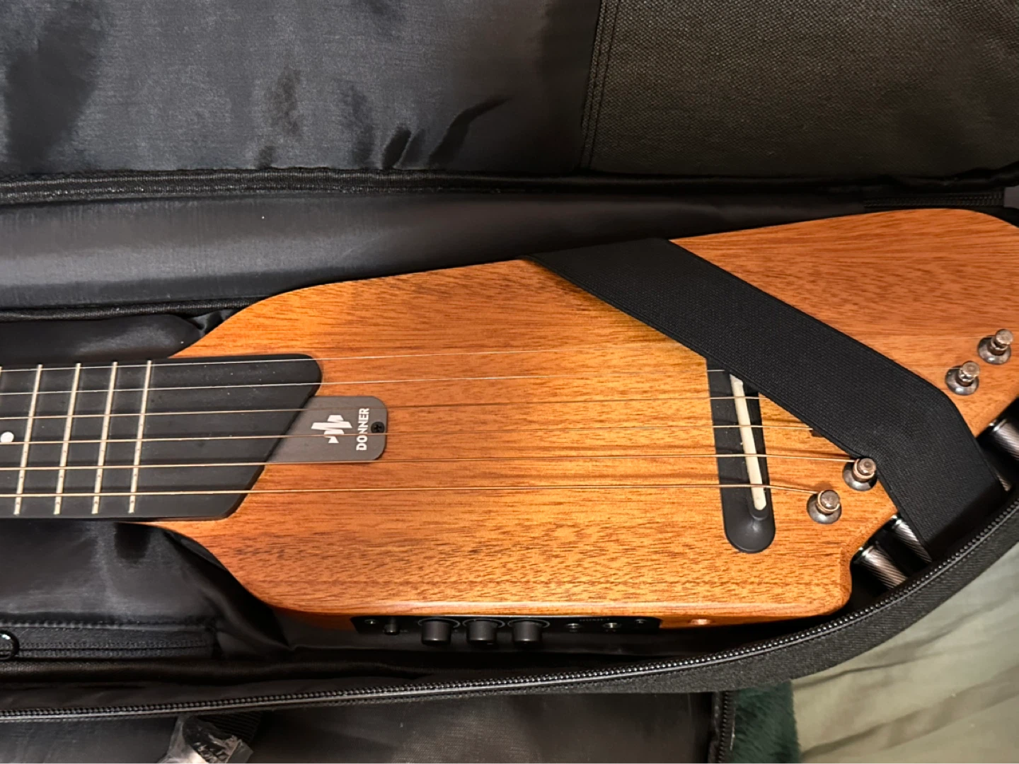 Kala Ukulele & Donner Travel Guitar - photo 4