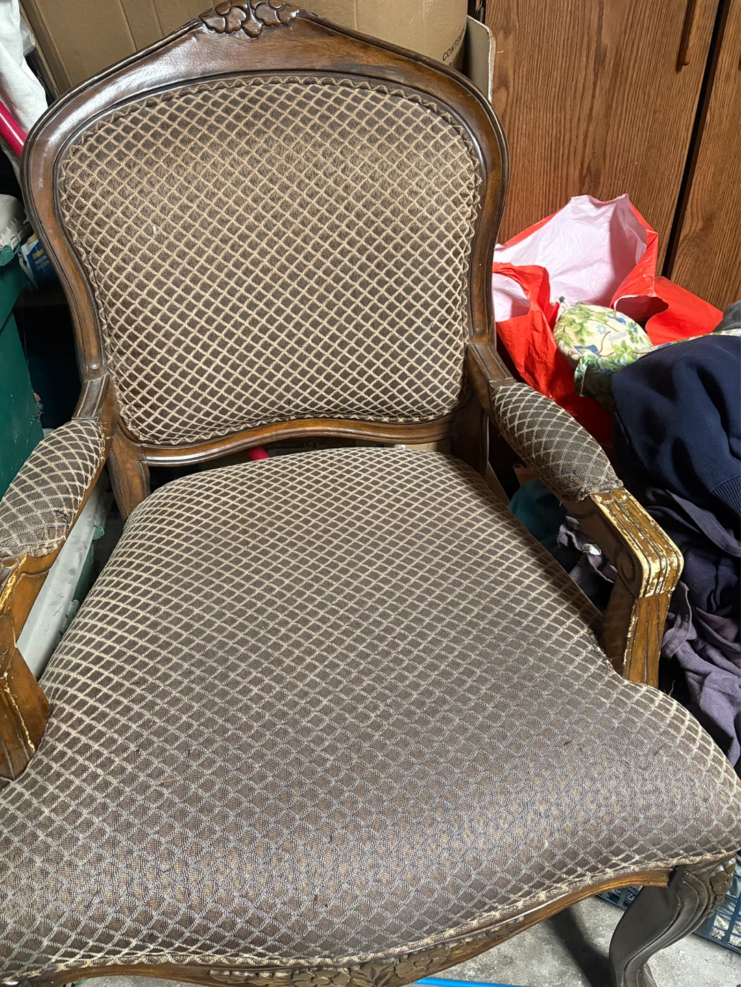 Ornate Accent Chair - Brown Damask Fabric - photo 2