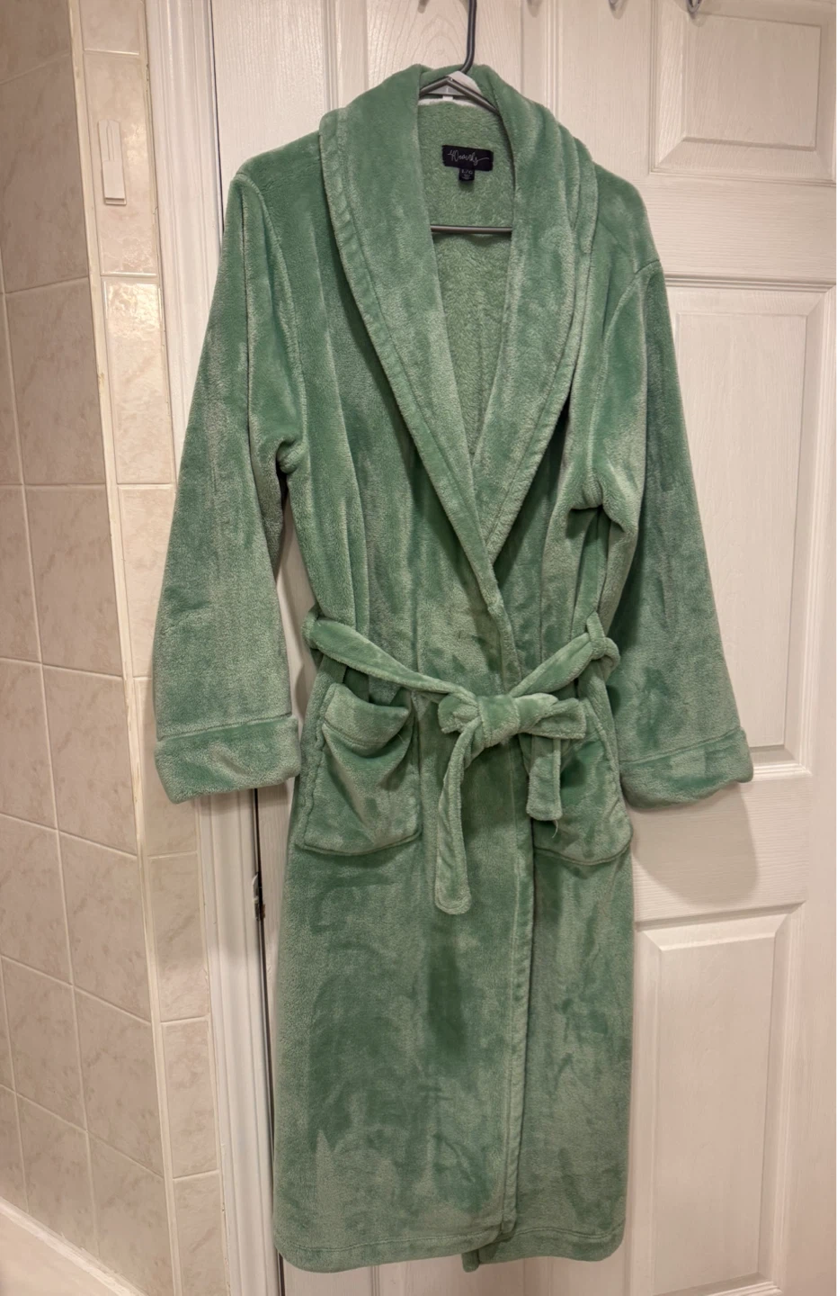 Women’s Mint Green Plush Bathrobe