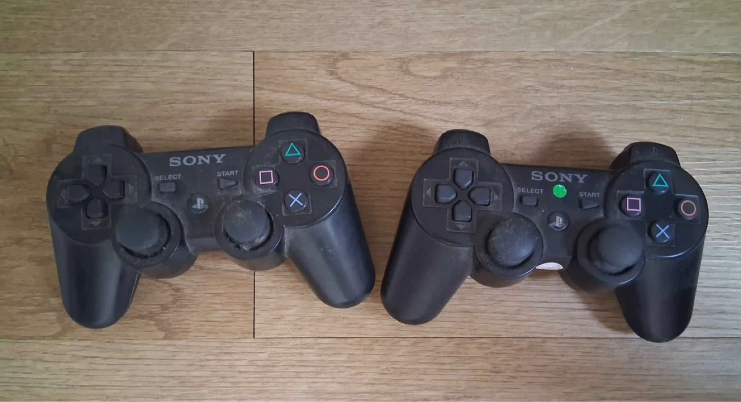 2 ps3 controllers