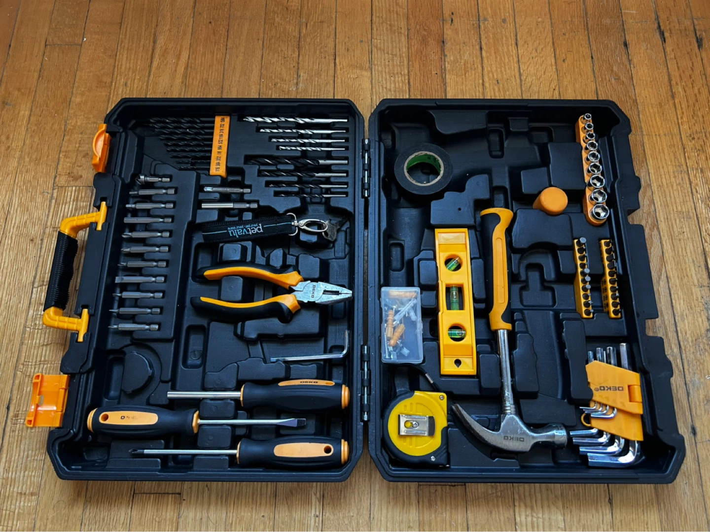 DEKO 100 Piece Home Tool Kit with Case - photo 2