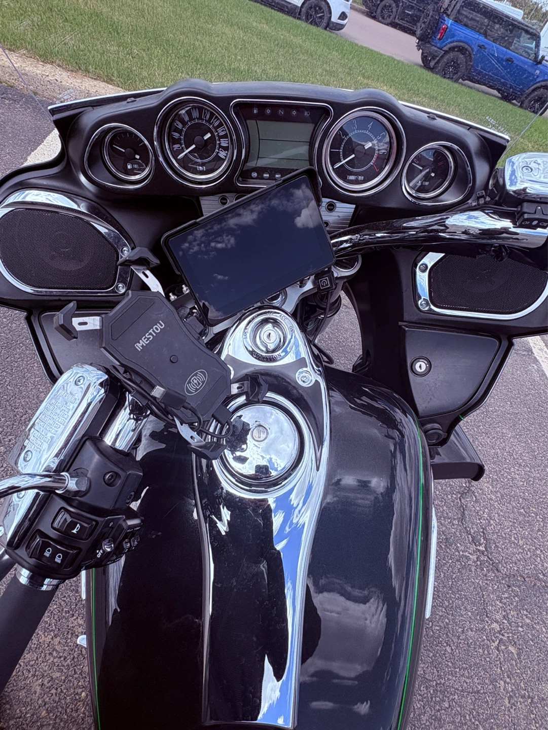2017 Kawasaki Voyager 1700 ABS - photo 3