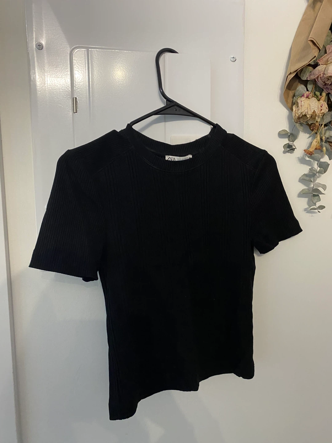 Black Ribbed T-Shirt - Zara Size S