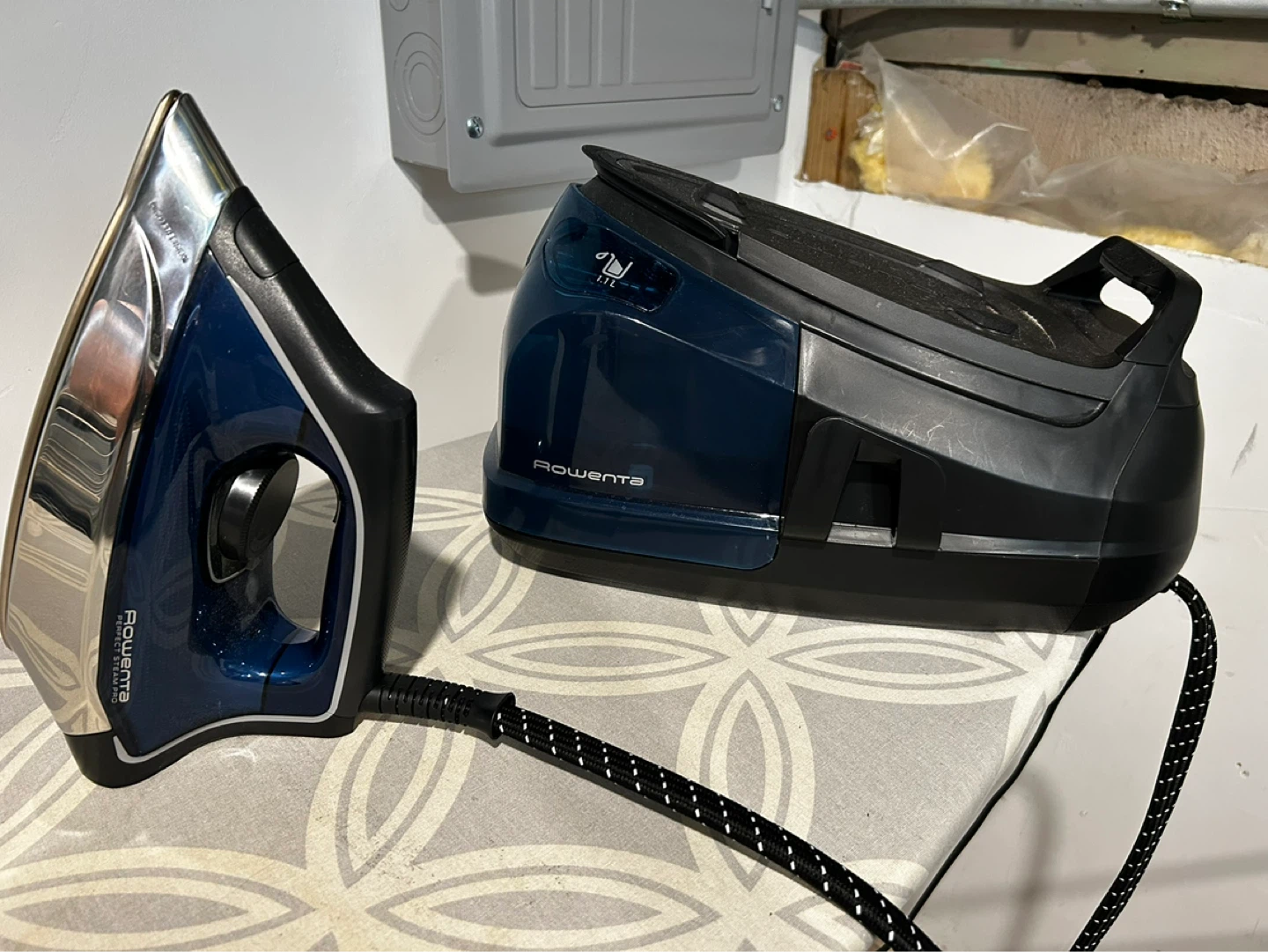 Rowenta Perfect Steam Pro Iron - photo 2