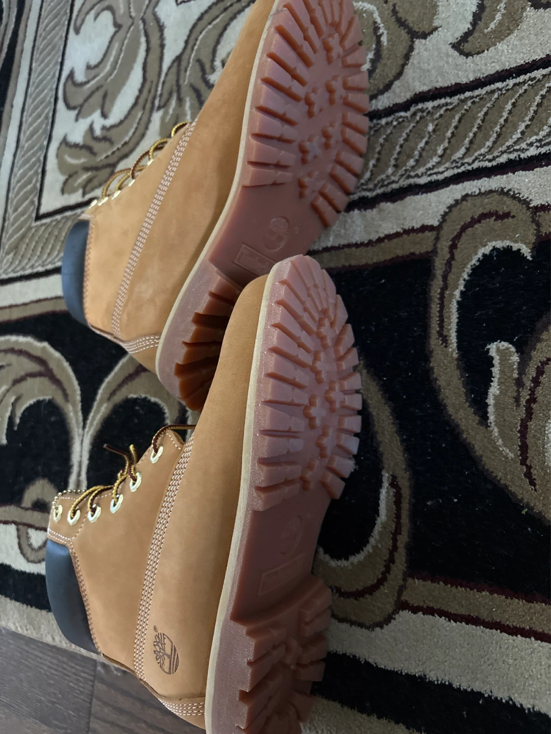 Timberland Classic Waterproof Boots. Size: 8M - photo 4