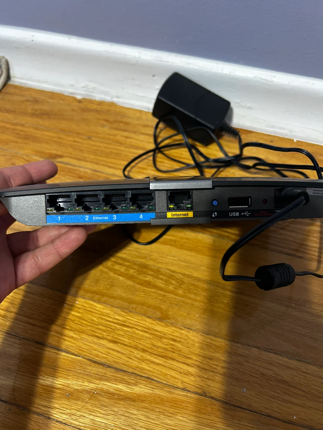 Linksys EA4500 Wireless-N Router - photo 3