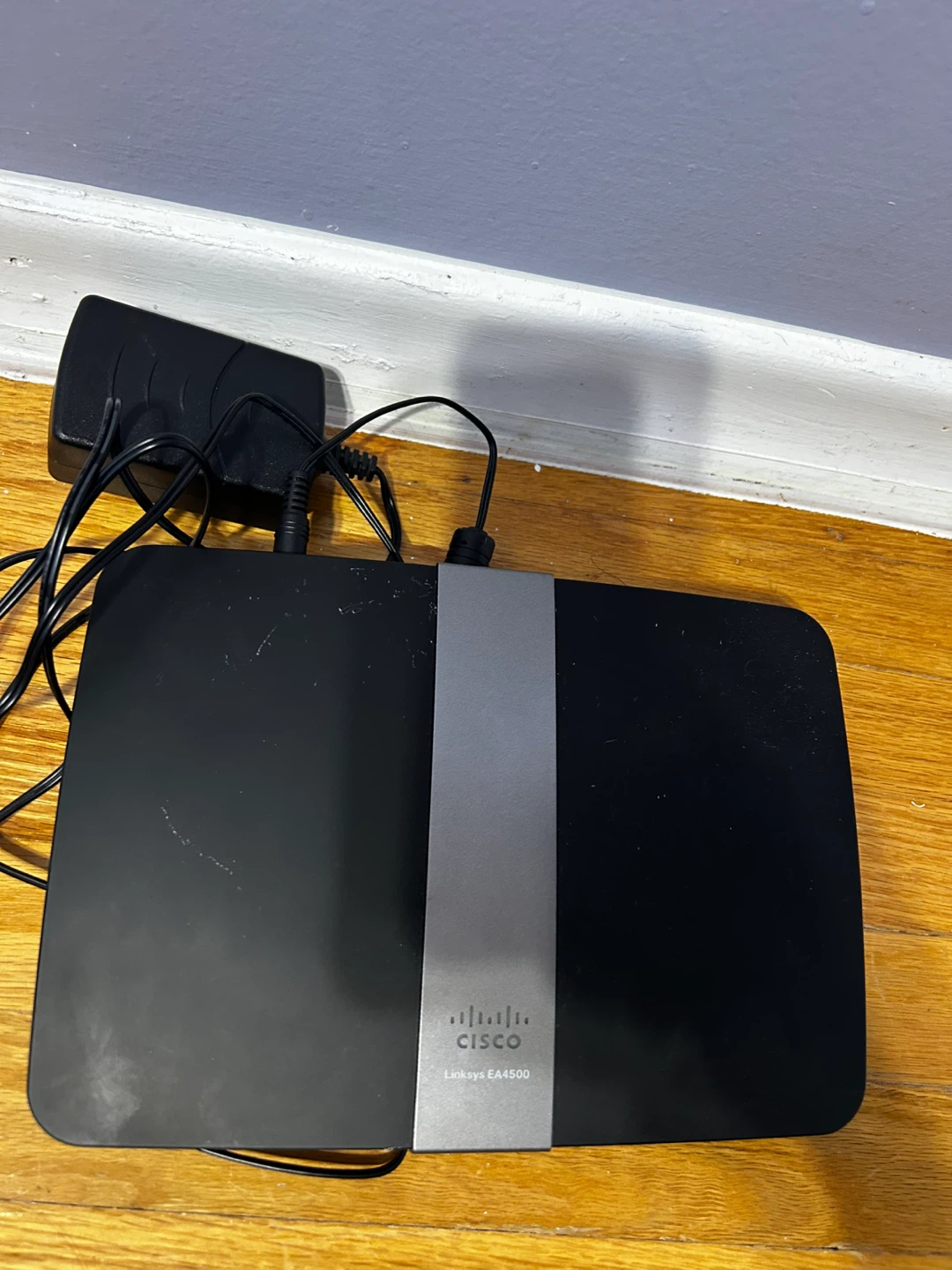 Linksys EA4500 Wireless-N Router - photo 2