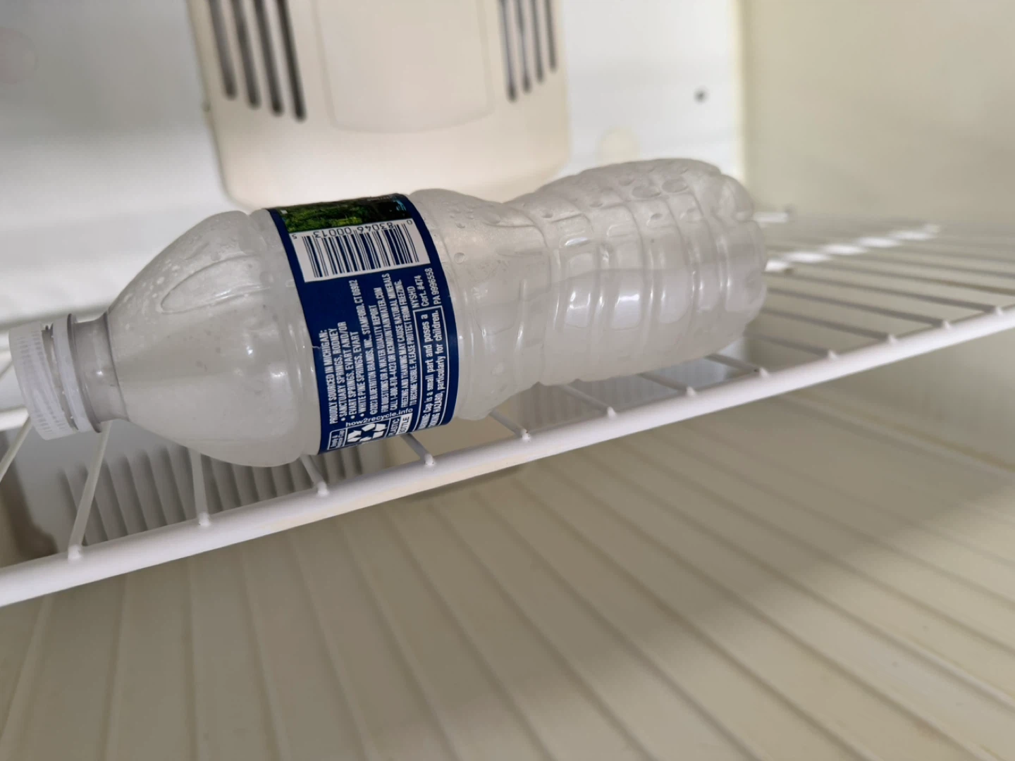 Frigidaire Refrigerator - photo 3