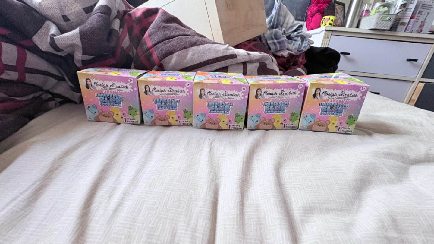Mariah Elizabeth "Gummy Blob" Universe Blind Box Figures