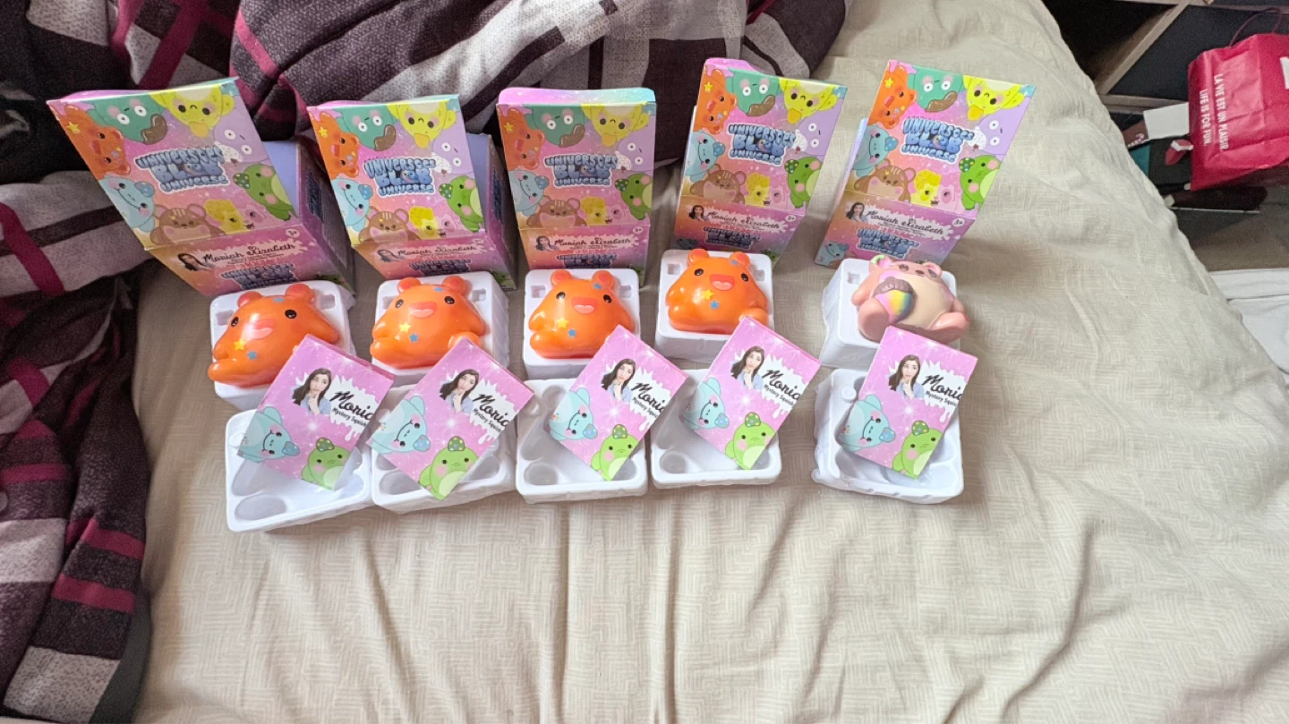 Mariah Elizabeth "Gummy Blob" Universe Blind Box Figures - photo 2