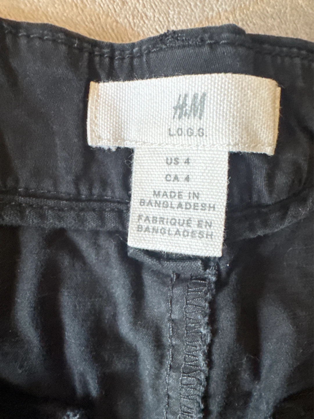 Black H&M Shorts Size US 4 - photo 2
