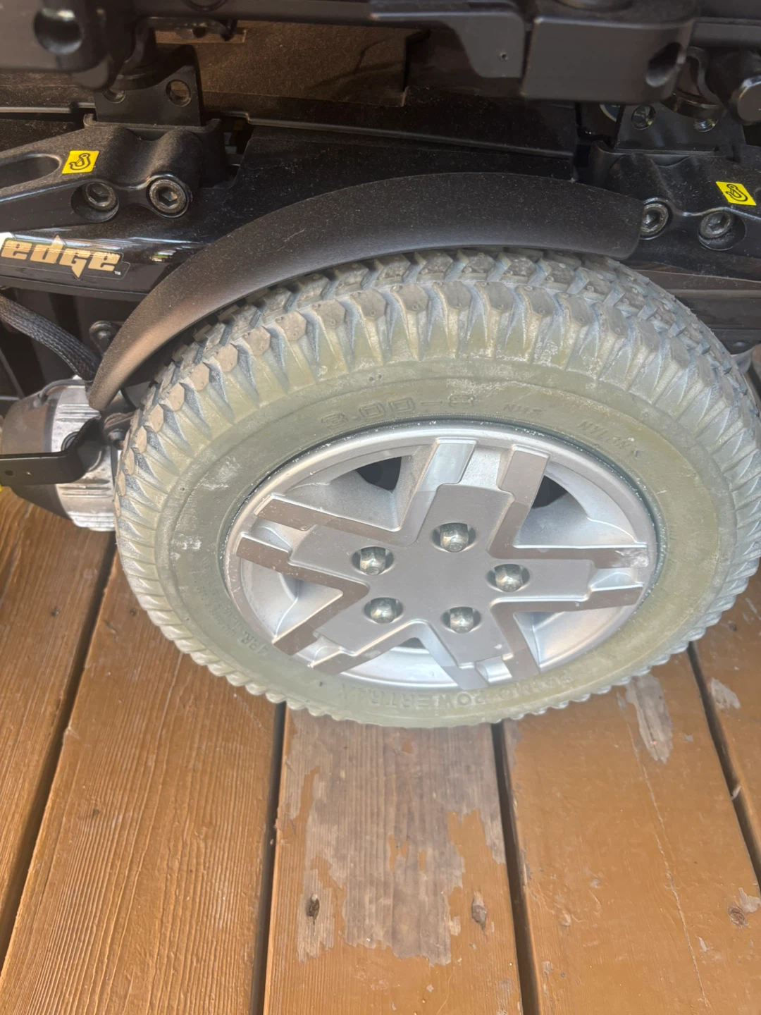 Quantum Power Wheelchair - photo 2