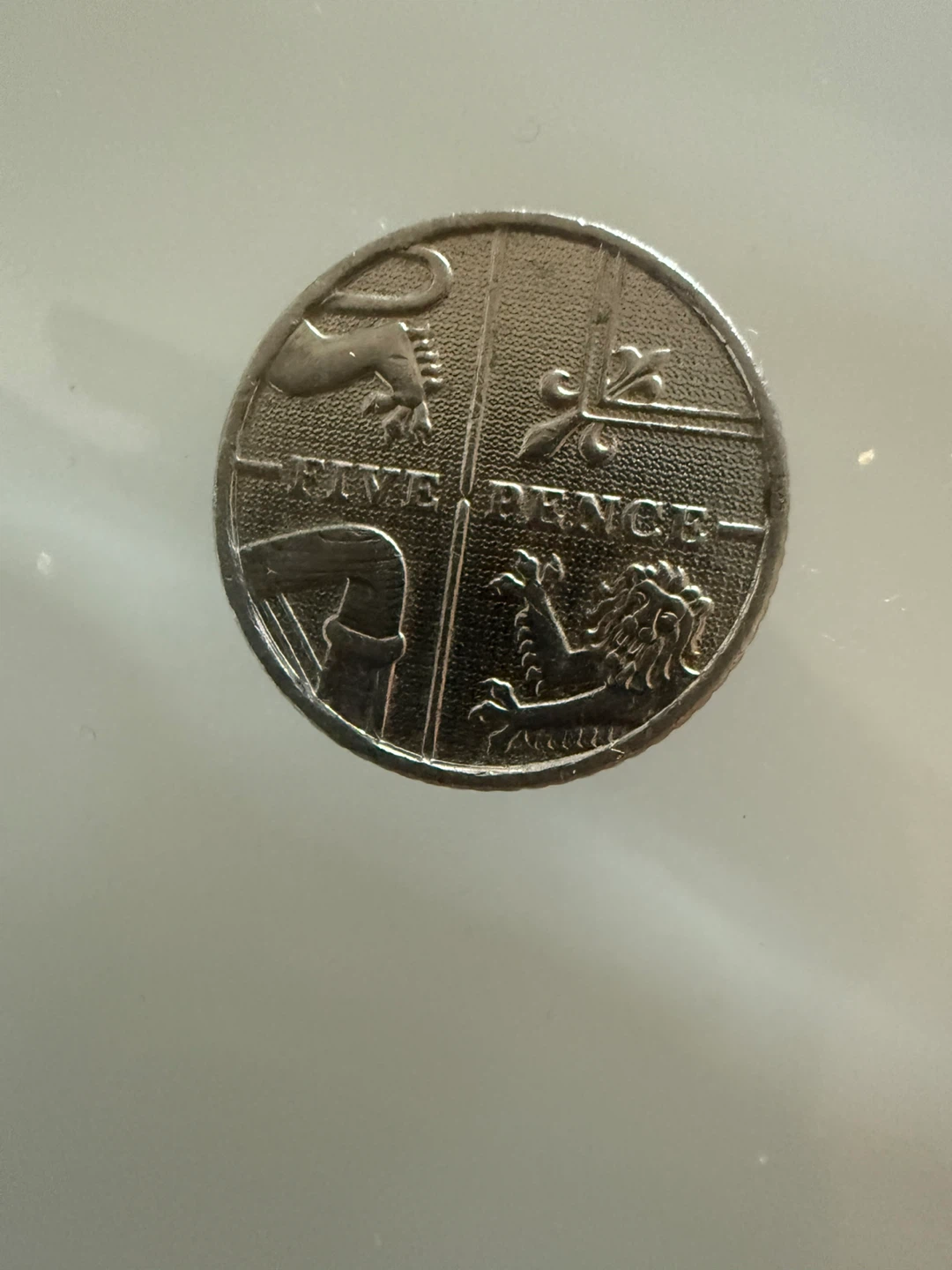 2010 United Kingdom Five Pence Coin - photo 4