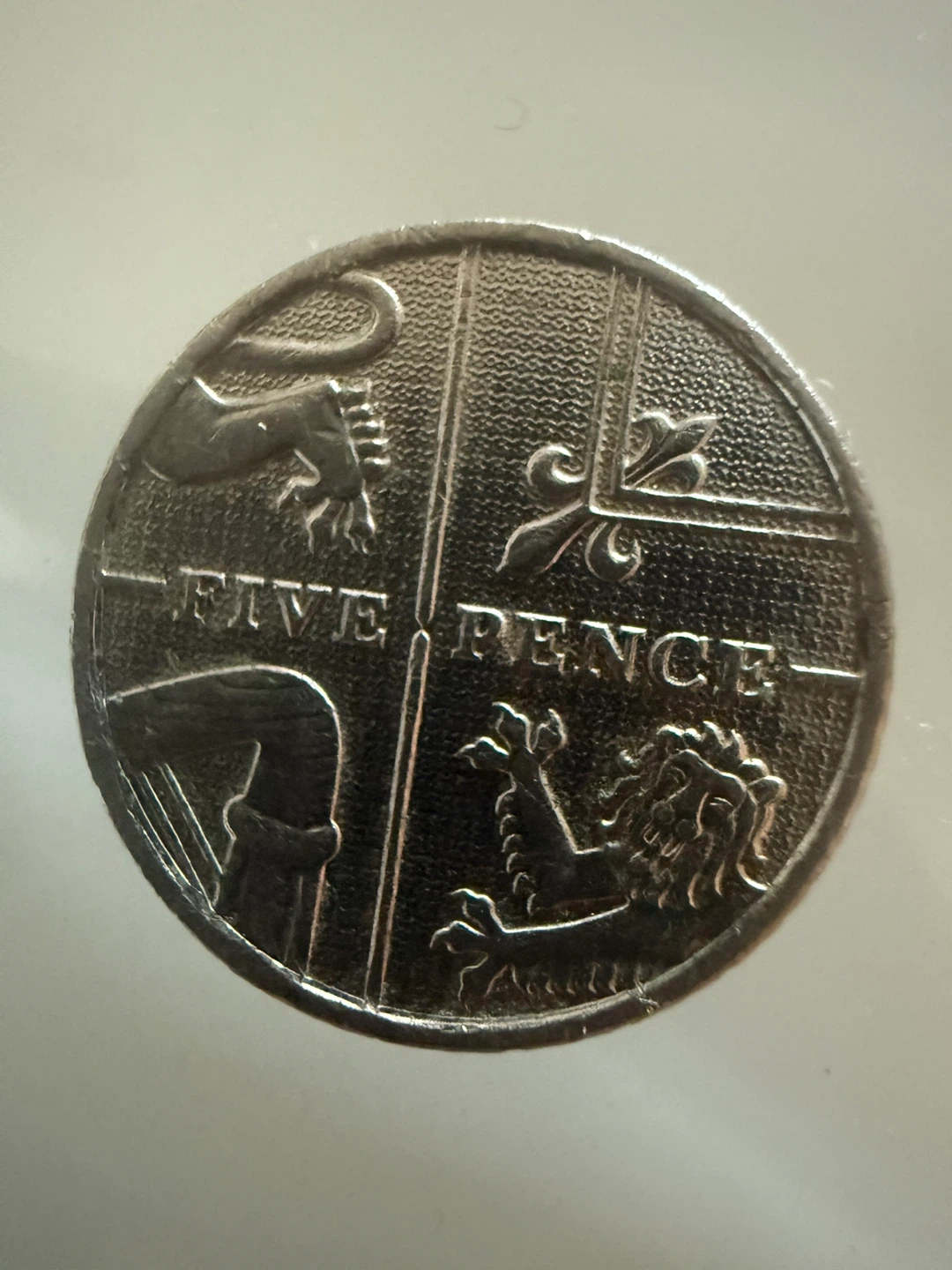 2010 United Kingdom Five Pence Coin - photo 2
