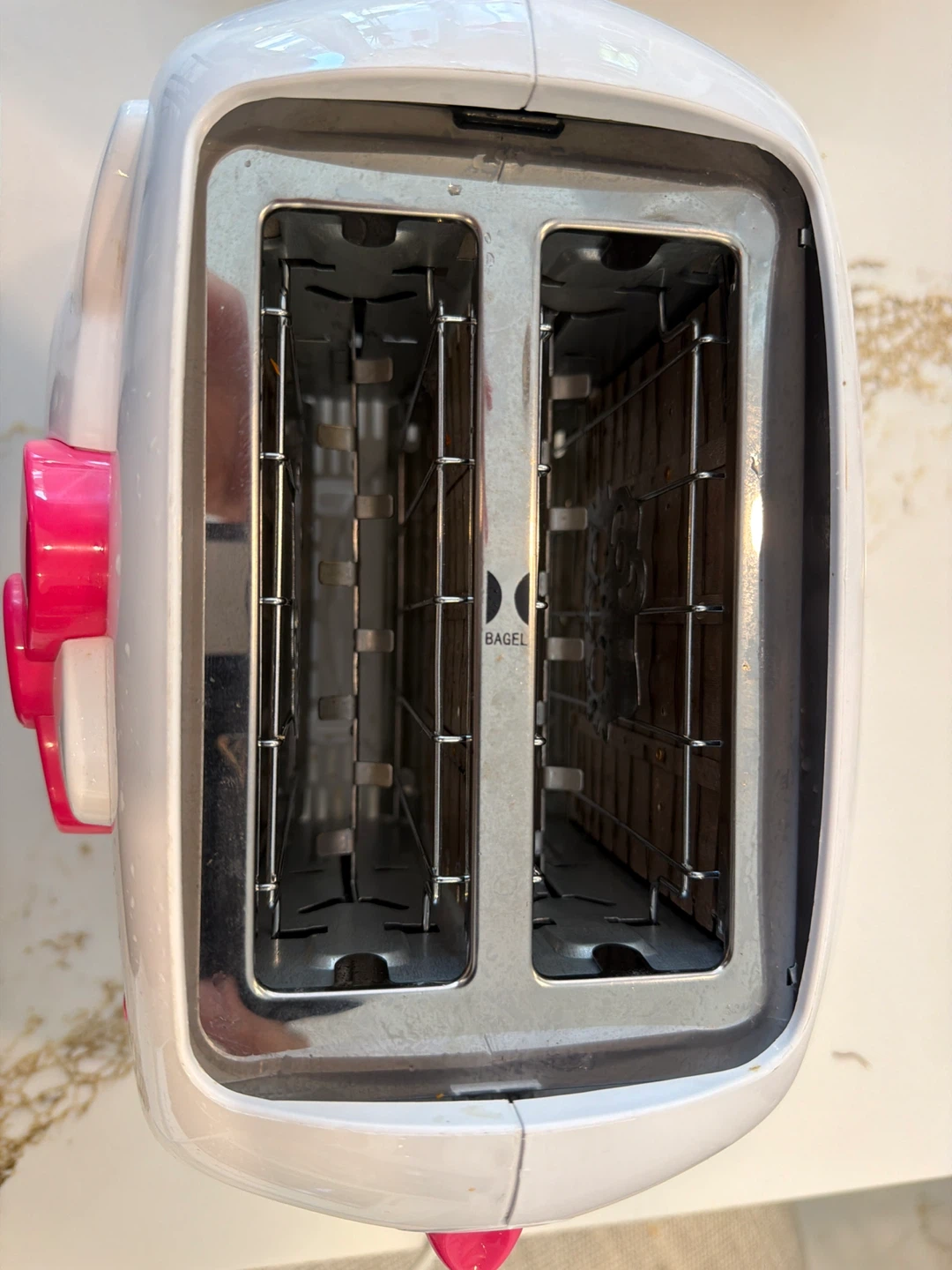 Hello Kitty 2-Slice Toaster - photo 2