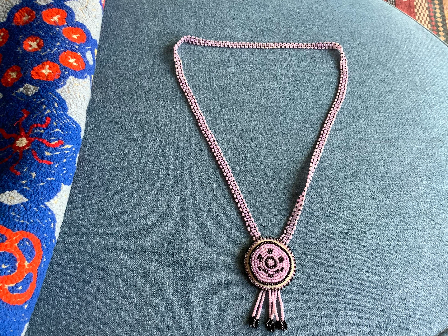 Native American Style Hd Beaded Rosette Medallion Necklace 🐞