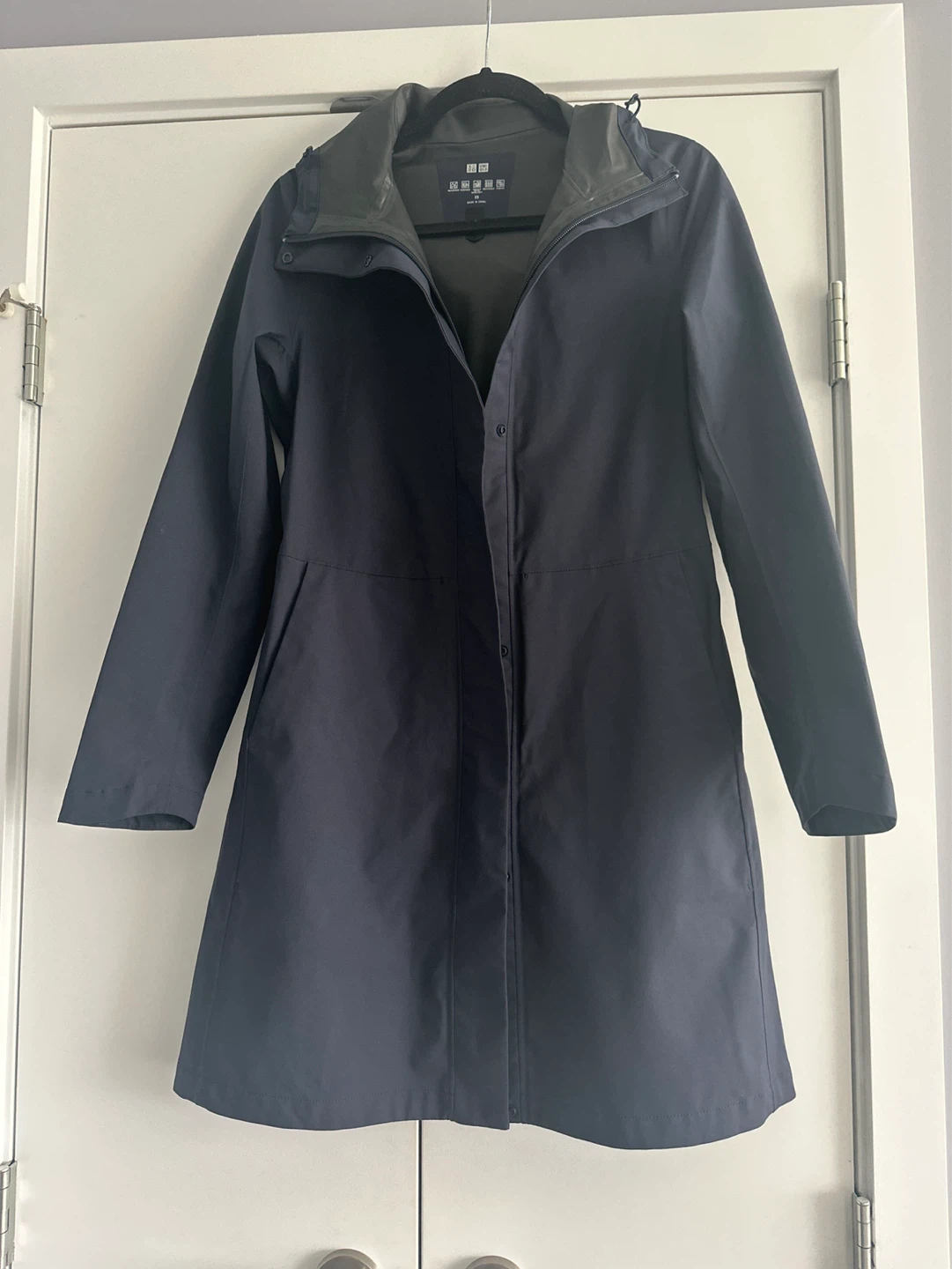 Uniqlo Women's Hooded Rain Jacket XS Navy