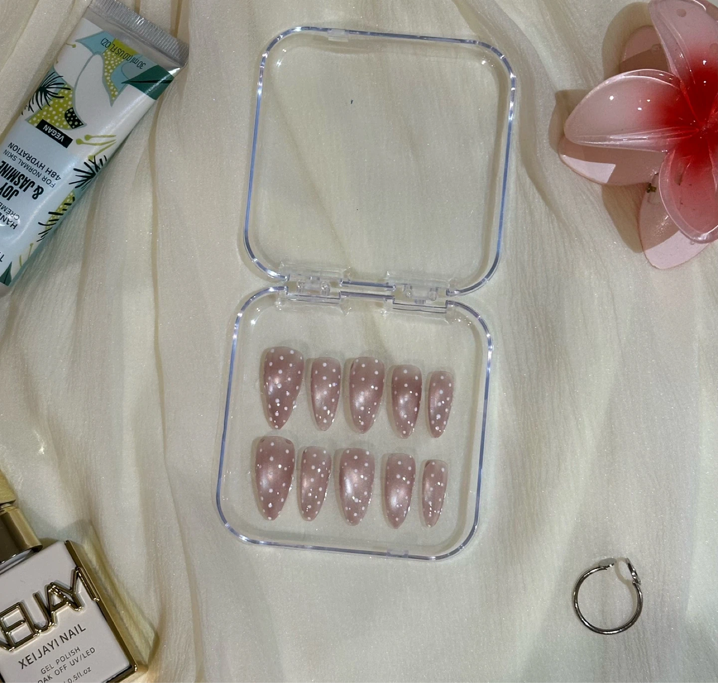 Polka dots cat eye press on nails