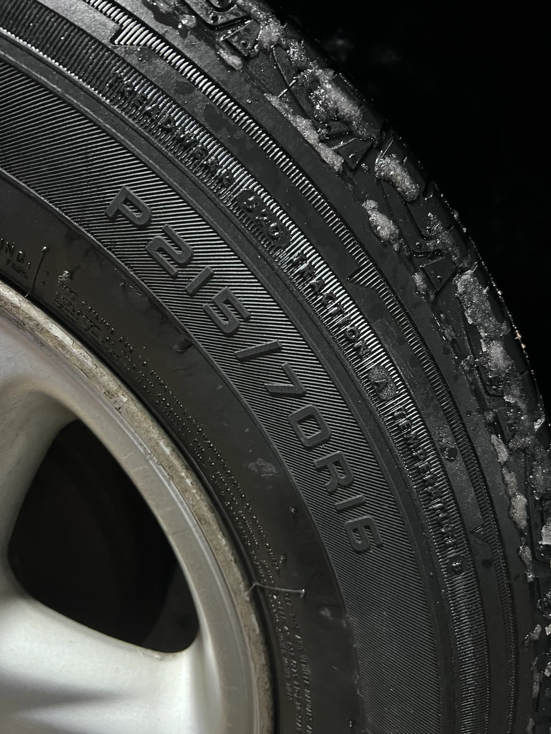 P215/70R16 Nexen Winguard Winter Tire