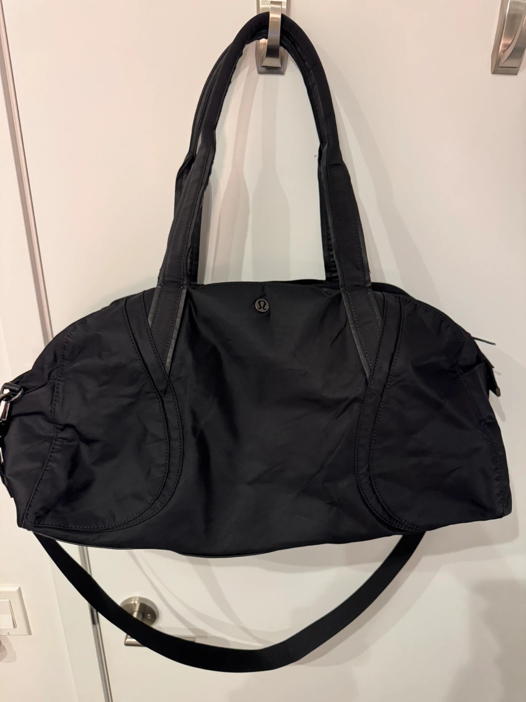 Lululemon Black Duffle Bag (Out of Range Duffle bag) - photo 2