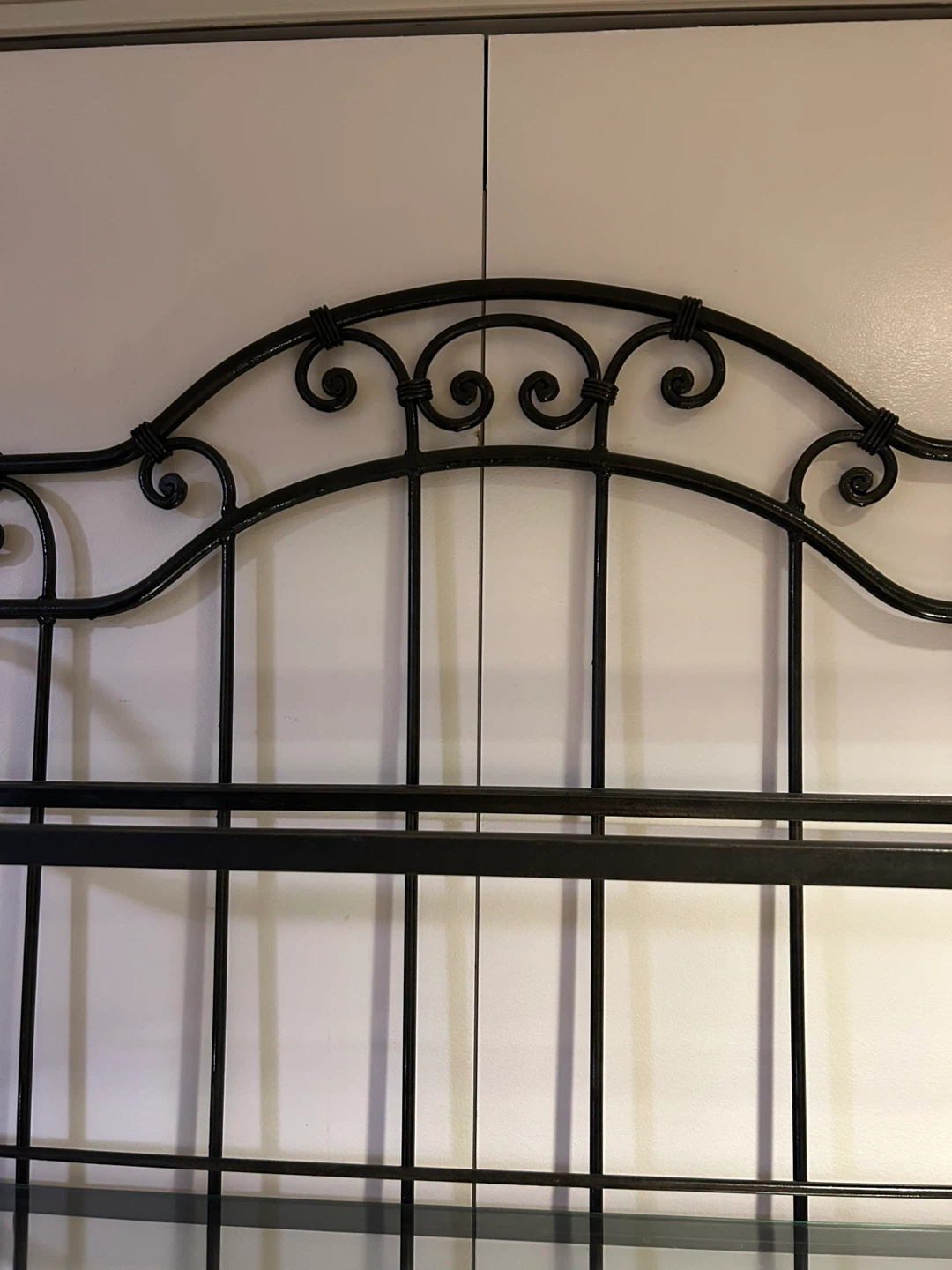 Baker's Rack with Glass Shelves - photo 4