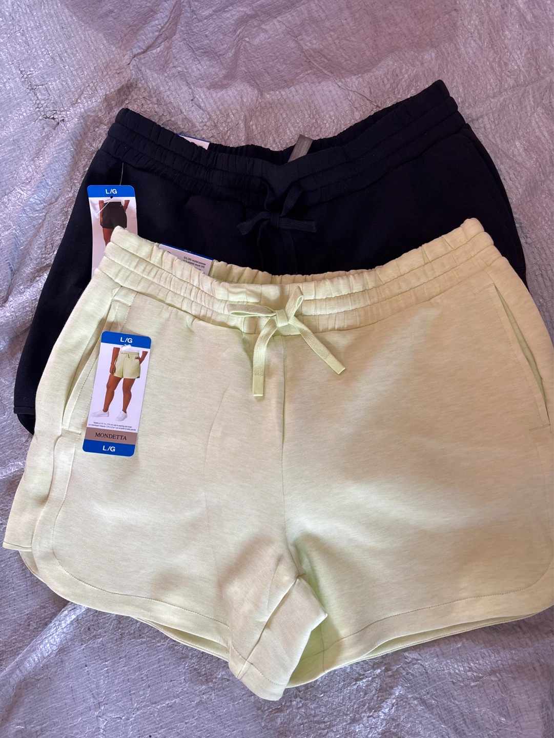 Mondetta Women's High-Rise Shorts - L/G (Black & Light Green)