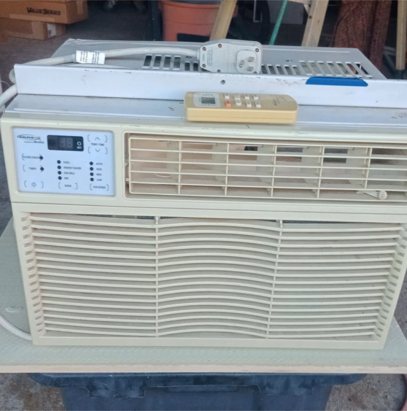 Soleus Air Window Air Conditioner with Remote