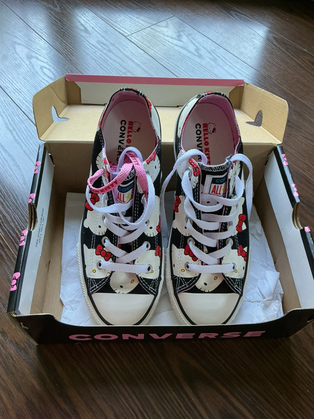 Hello Kitty x Converse Chuck Taylor Low Top Shoes