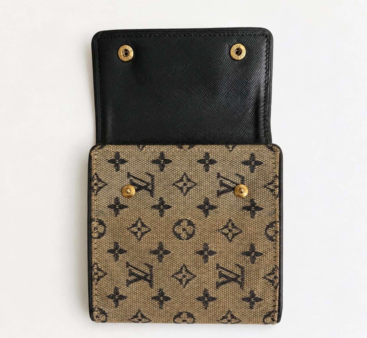 Louis Vuitton Mini Lin Canvas compact trifold wallet - photo 3