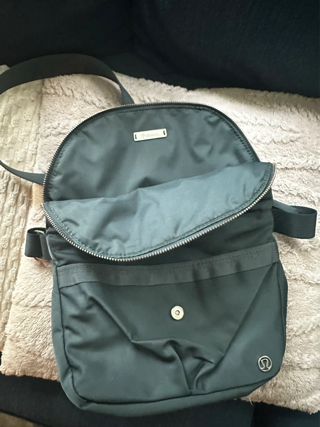 Lululemon Crossbody Bag Dark Green - photo 2