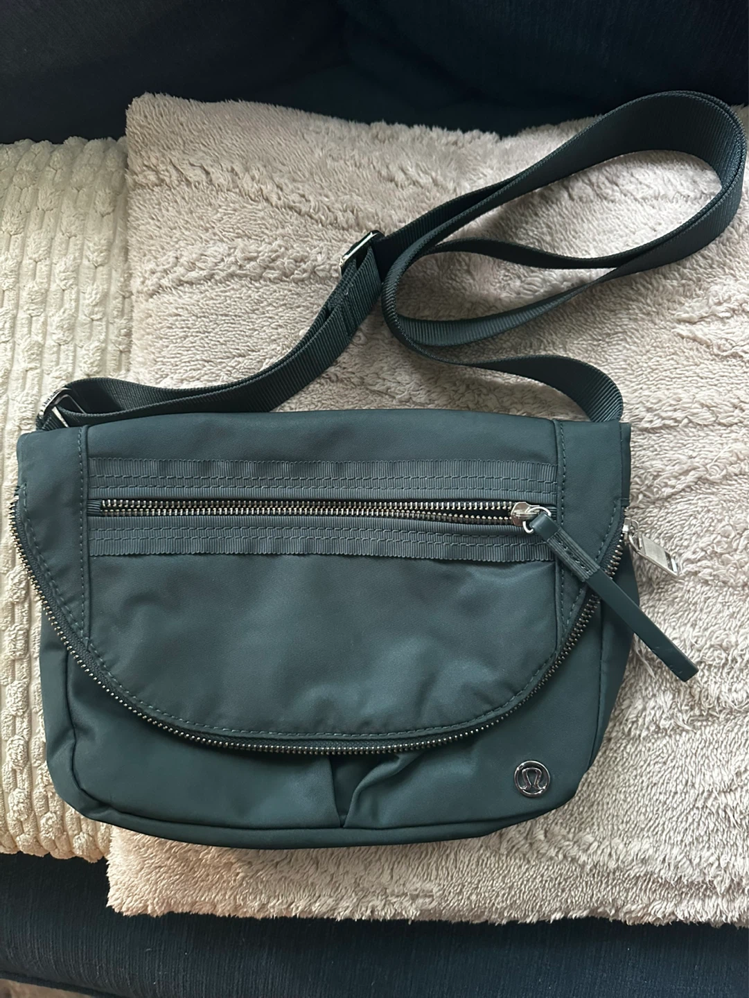 Lululemon Crossbody Bag Dark Green