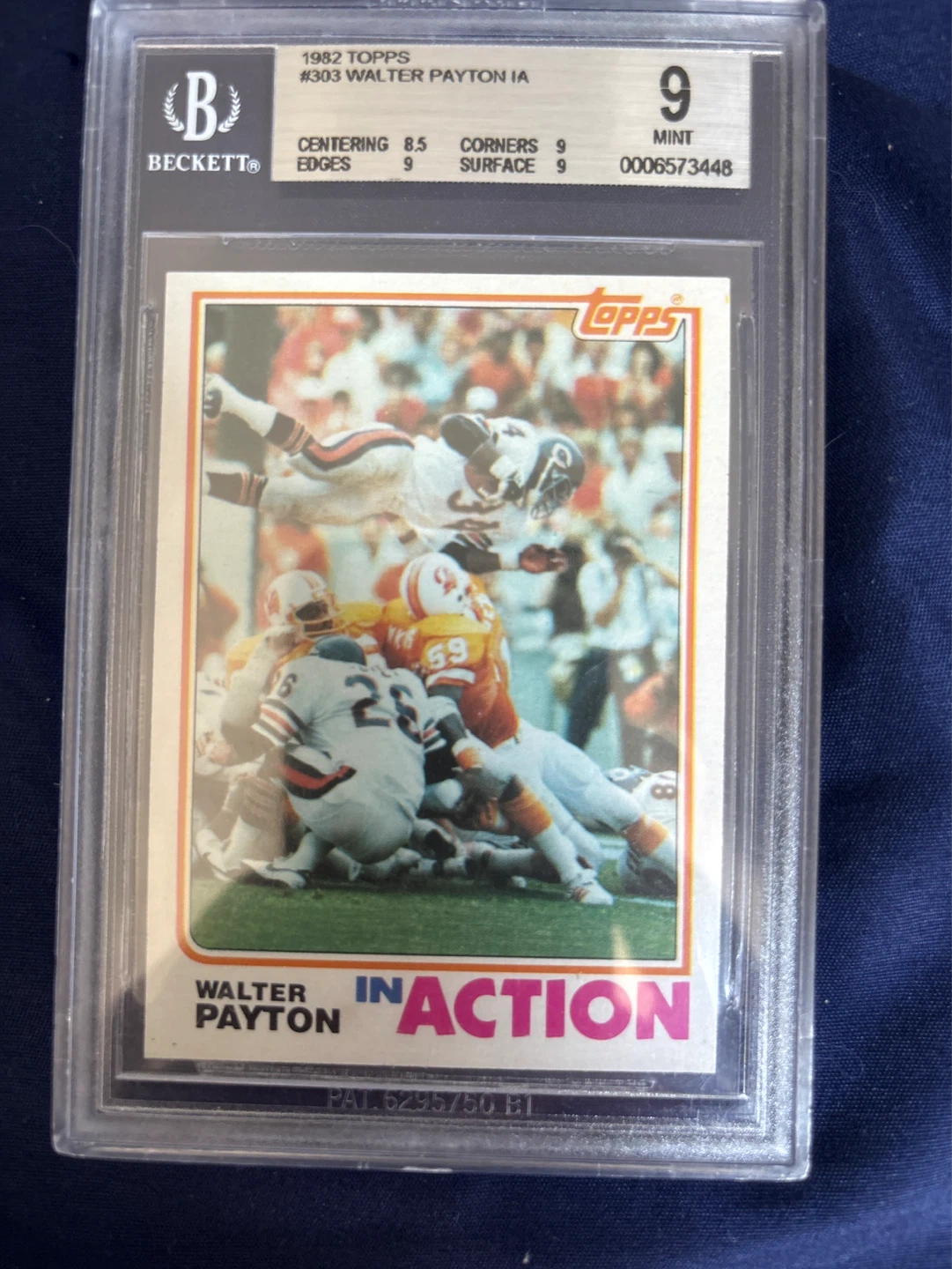 1982 Topps Walter Payton #303 In Action Card - Mint 9
