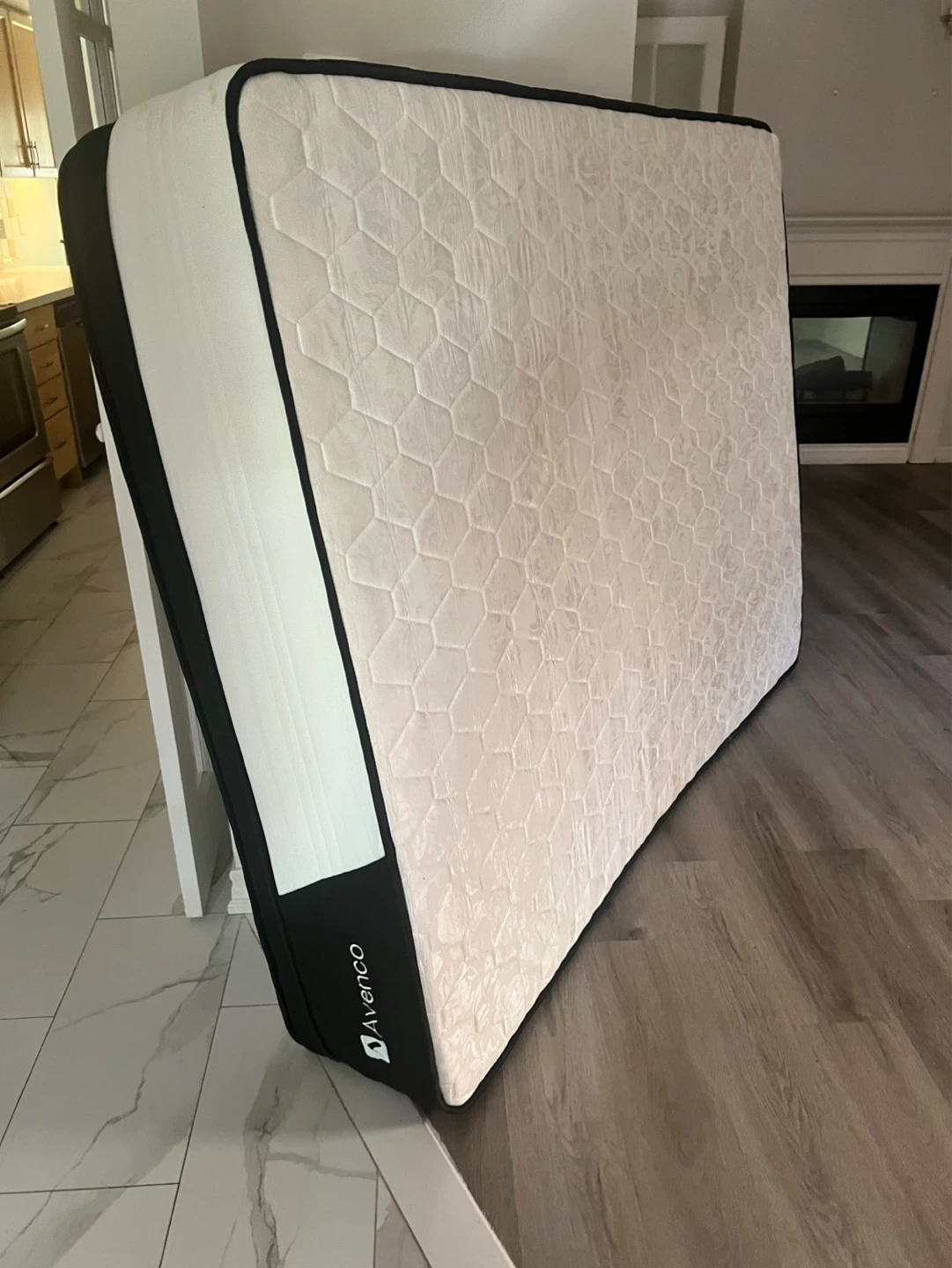 Get paid $50 to Pick up Queen Sized Mattress - photo 3