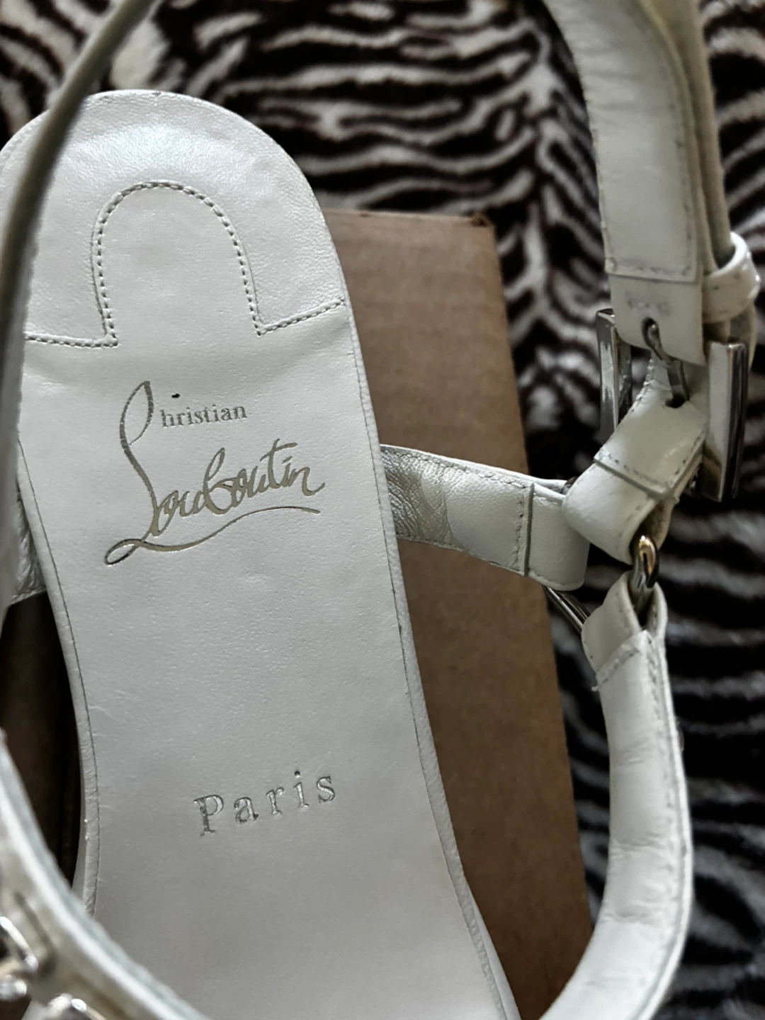 Authentic Christian Louboutin Leather Flat Sandals Size Unknown - photo 4