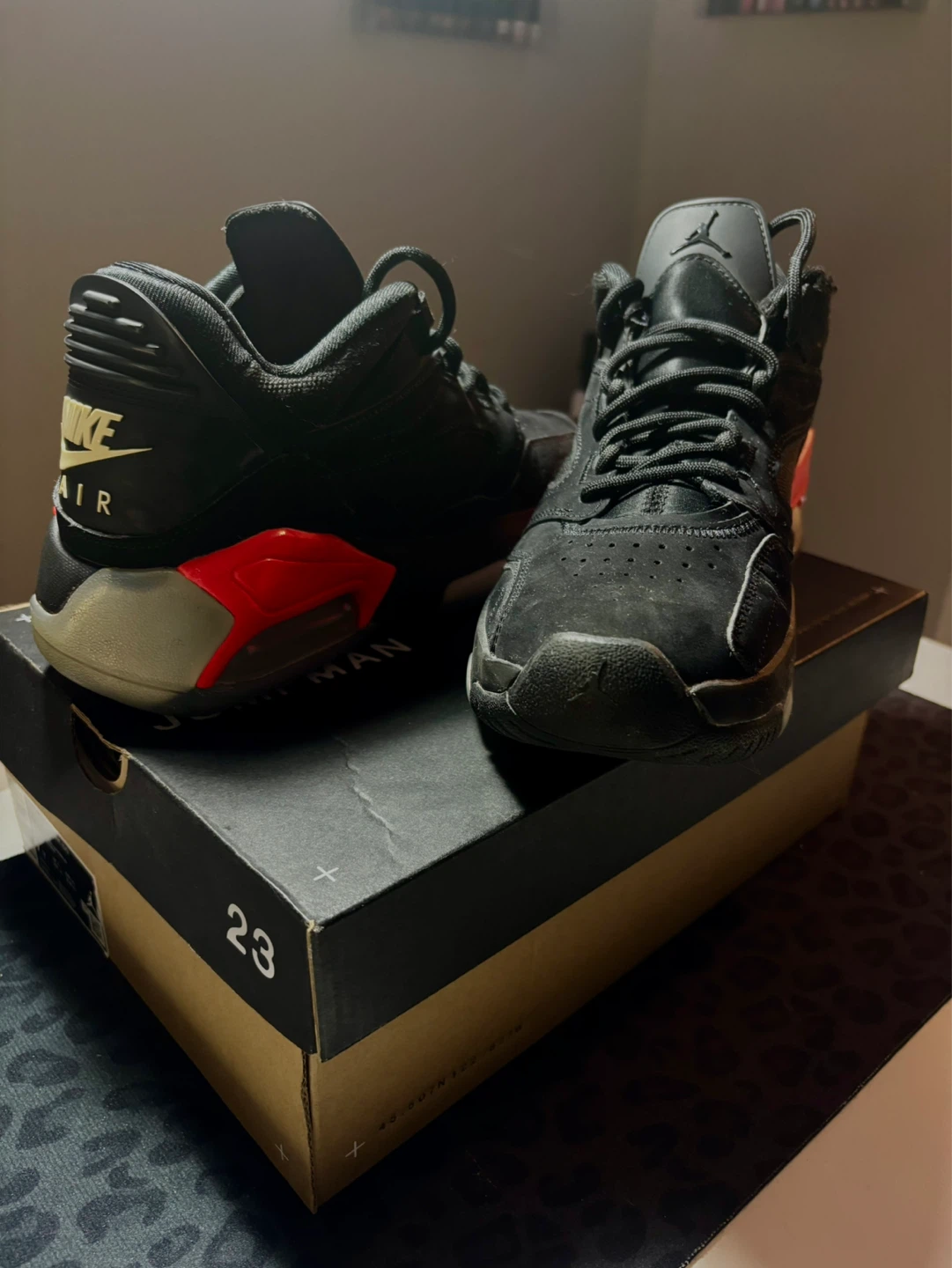 Black Jordan Air Shoes - photo 2