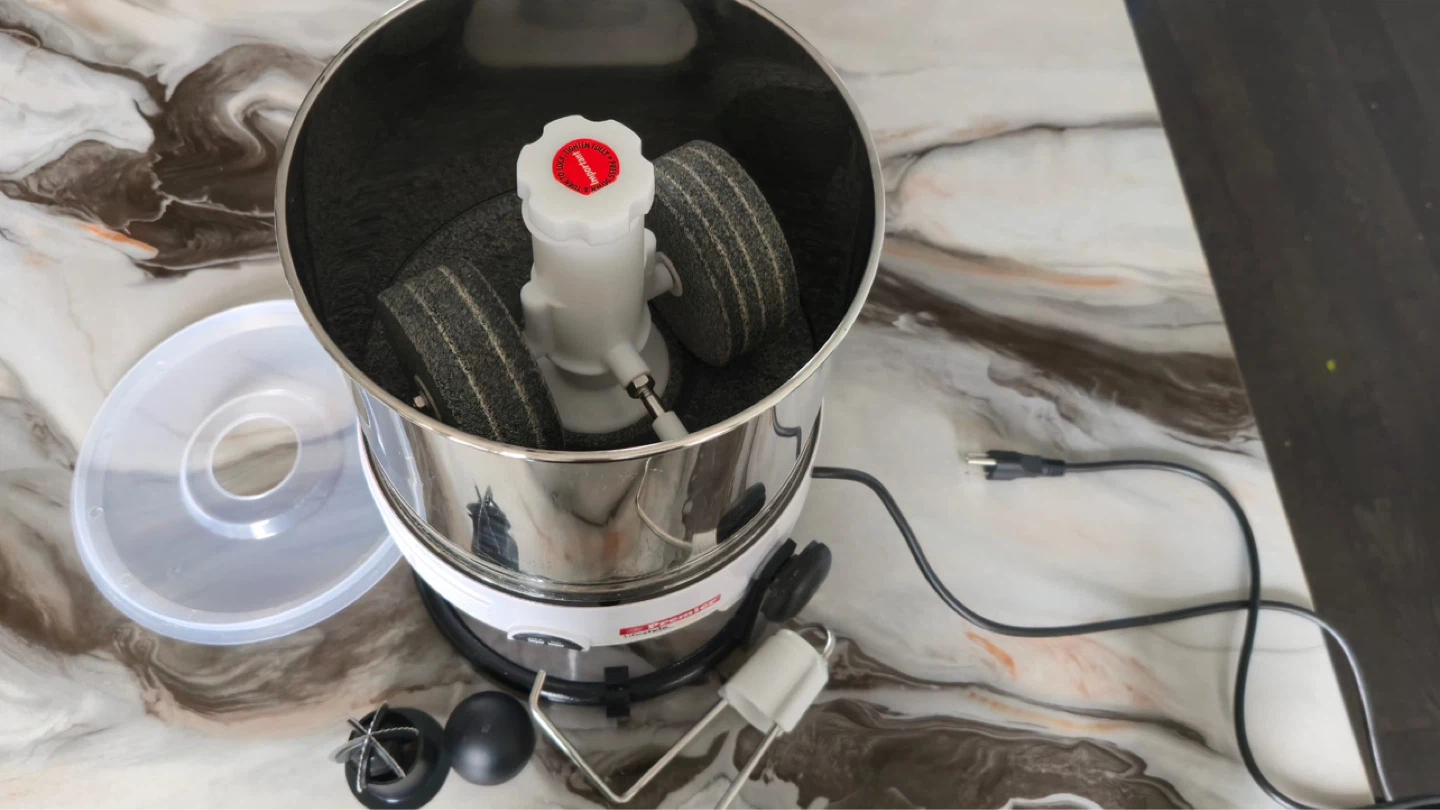 Premier "Wonder Grinder" Wet Grinder with warranty - photo 4