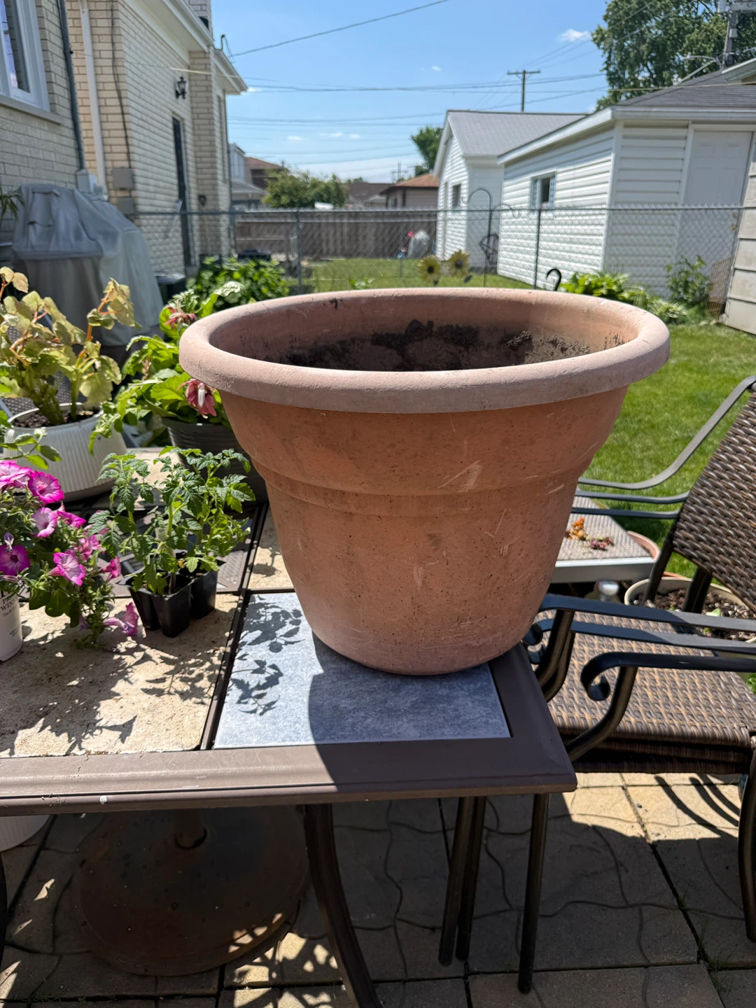 Large resin Pot planter 19” by 15.5” outdoor plant pot