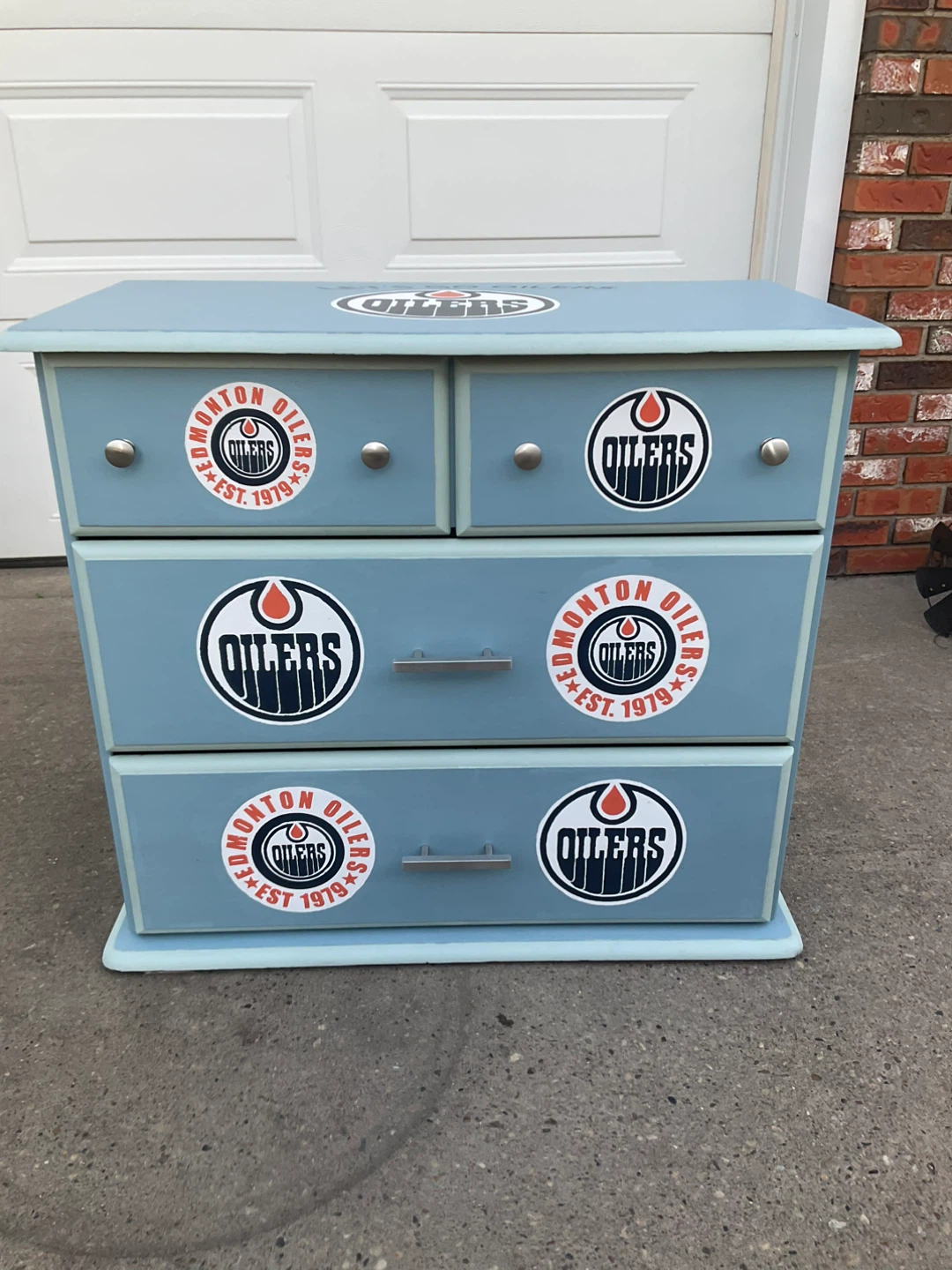 Edmonton Oilers Chest of Drawers
