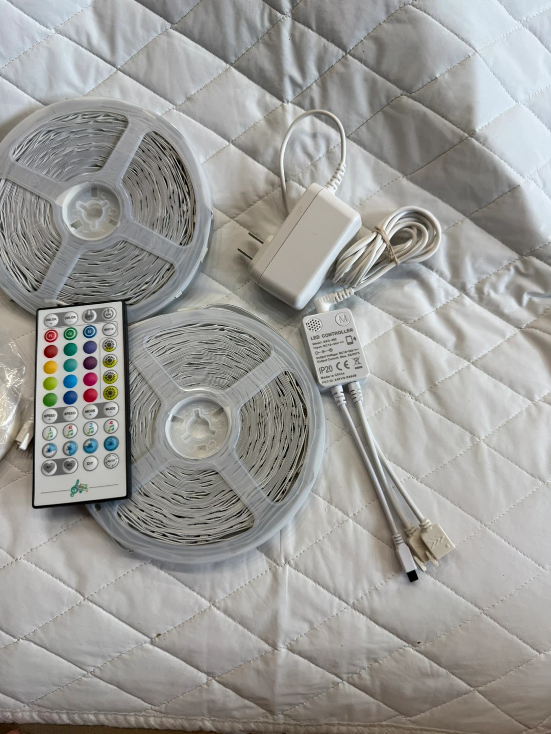 VILSOM 100FT RGB LED Strip Lights with Remote - photo 3