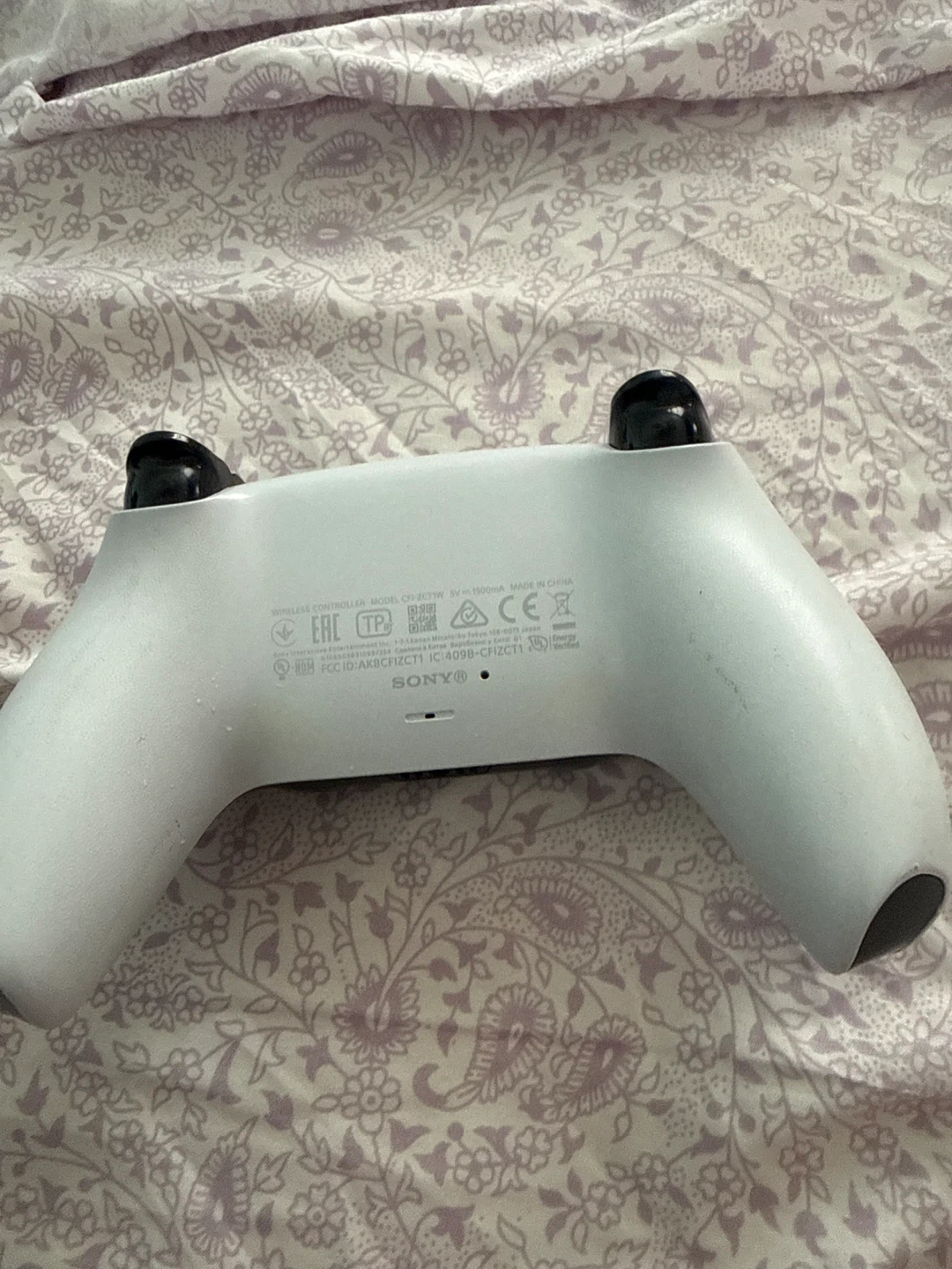 Sony PlayStation 5 DualSense Wireless Controller - photo 2