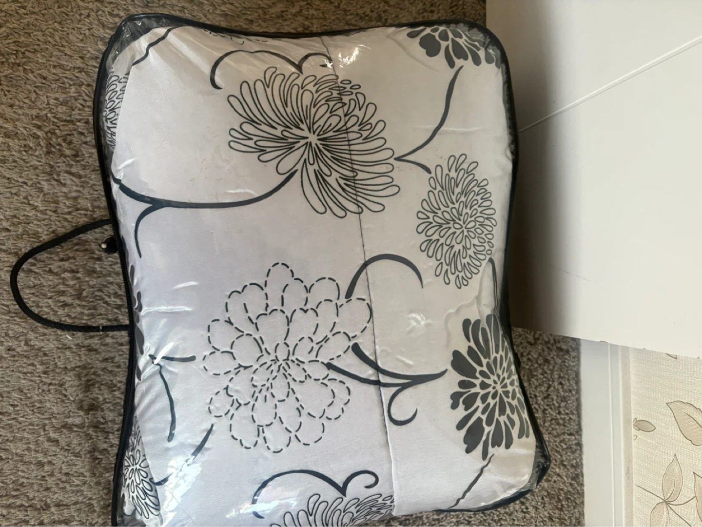 Floral Duvet Cover and Pillowcase Set