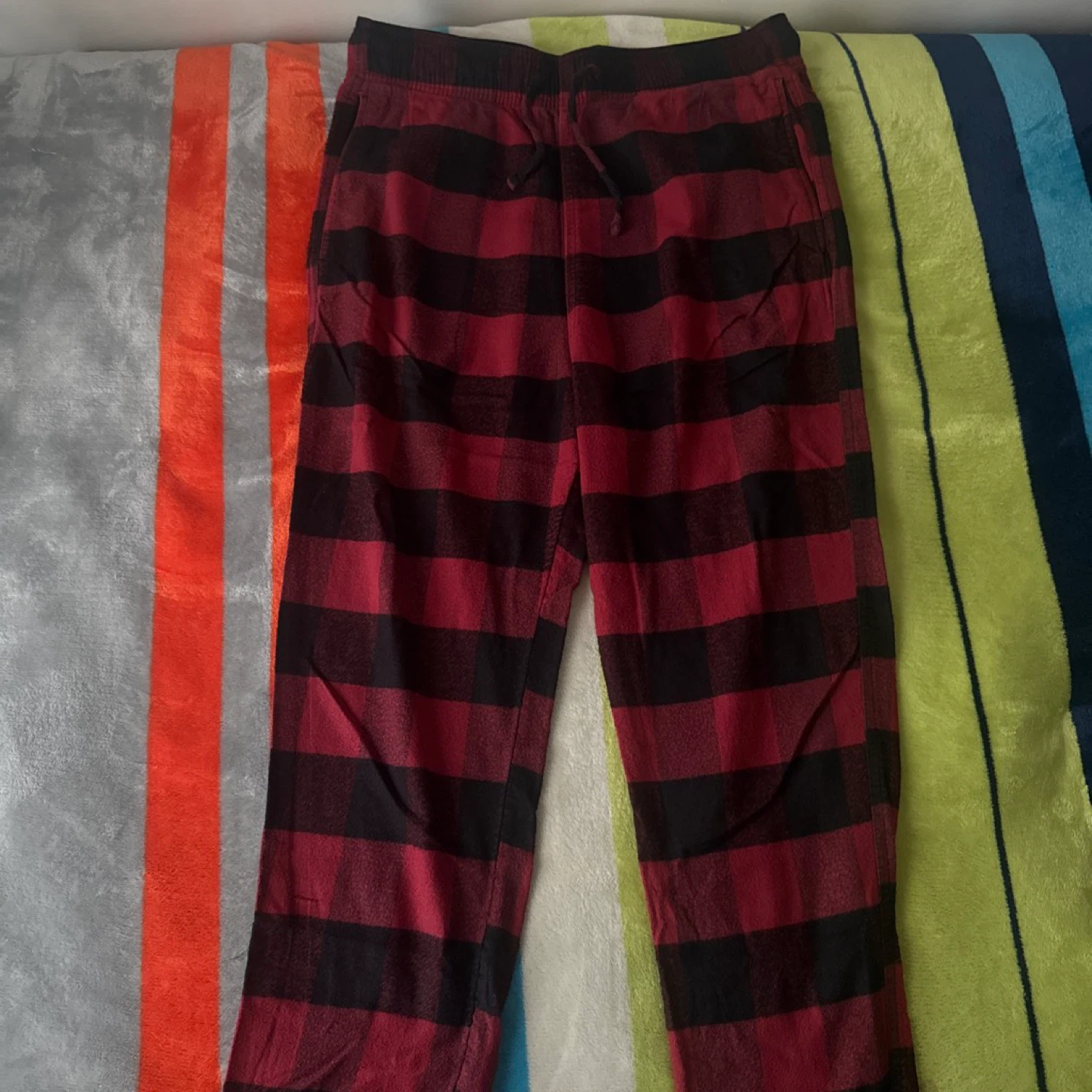 Hollister Sleep Pants Red and Black Size M