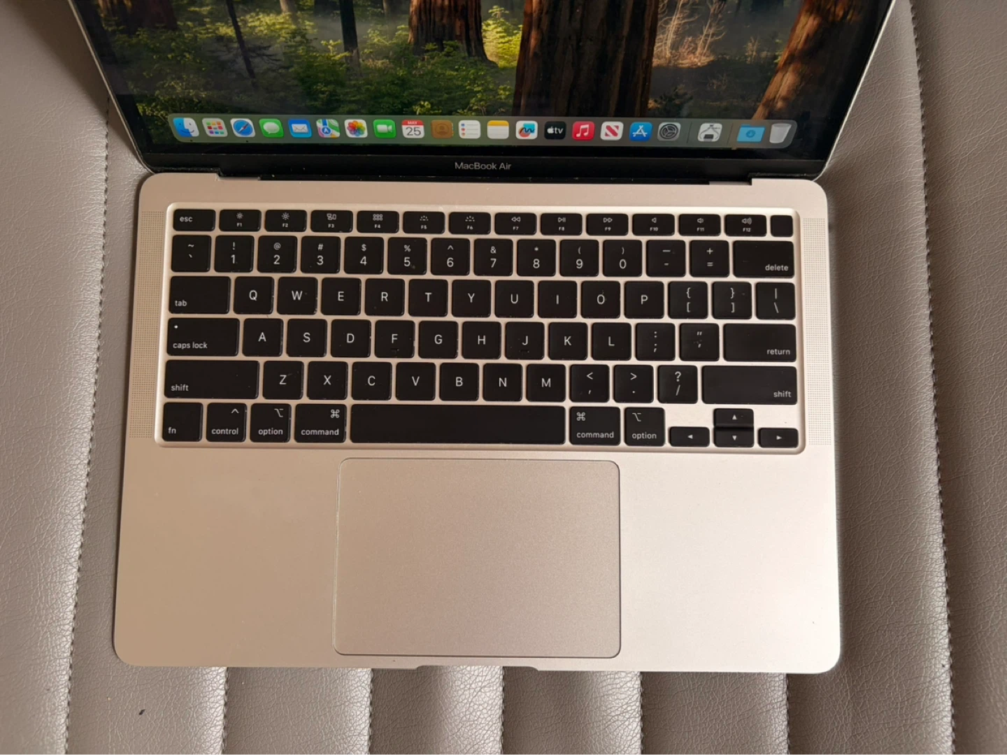 MacBook Air (Retina, 13-inch, 2018) — 120GB / i5 / 8GB - photo 2