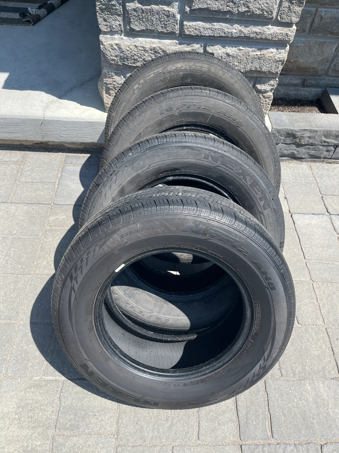 Nexen - 235/65R16 -All Season Tires