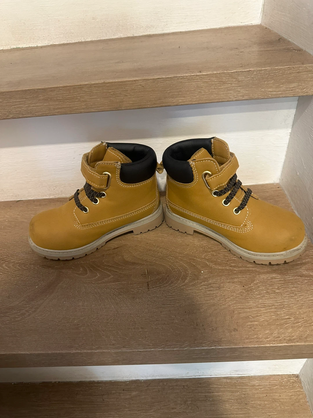 Kids  Boots Size 9