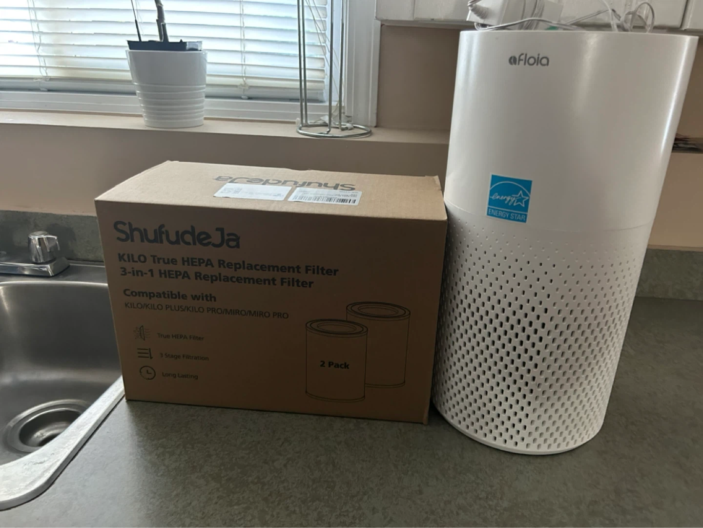 Afloia Air Purifier with 2 Replacement Filters - photo 2