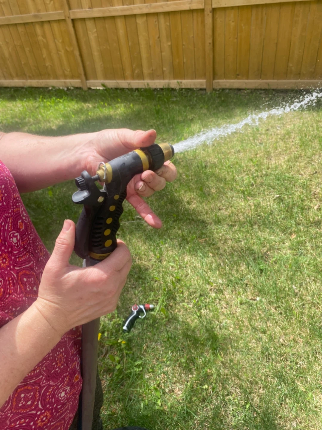 Set of 2 Garden Hose Nozzles - photo 2