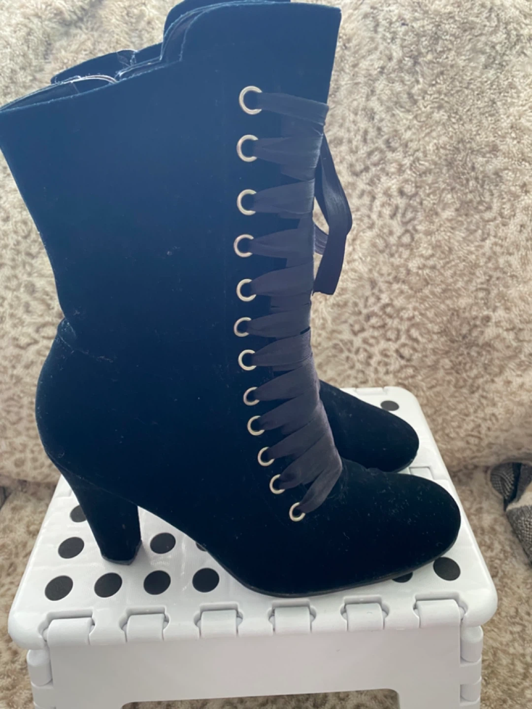 Vintage Black Velvet Lace-Up Heeled Boots Size 8 - photo 2