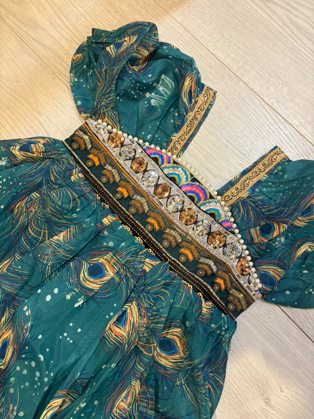 Green Peacock Print Dress with Embellished Waist