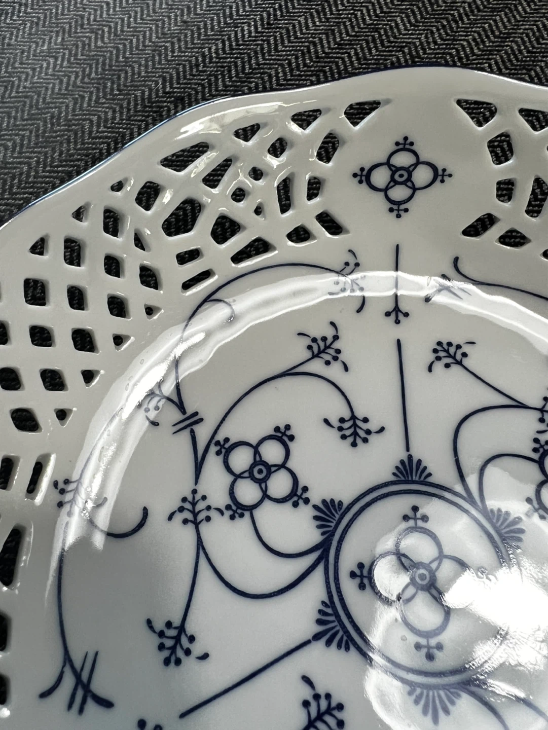 Vintage Ingres Weiss Pierced Lattice Bowl Form Marienbad - photo 3